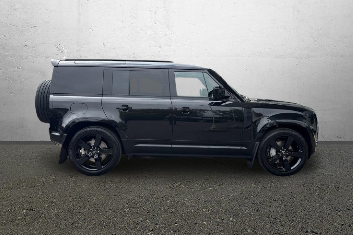 2024 (24) LAND ROVER COMMERCIAL DEFENDER 3.0 D300 Hard Top X-Dynamic HSE Auto 5612326