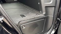 2024 (24) LAND ROVER COMMERCIAL DEFENDER 3.0 D300 Hard Top X-Dynamic HSE Auto 5612360