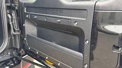 2024 (24) LAND ROVER COMMERCIAL DEFENDER 3.0 D300 Hard Top X-Dynamic HSE Auto 5612361