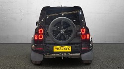 2024 (24) LAND ROVER COMMERCIAL DEFENDER 3.0 D300 Hard Top X-Dynamic HSE Auto 5612327