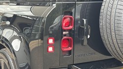 2024 (24) LAND ROVER COMMERCIAL DEFENDER 3.0 D300 Hard Top X-Dynamic HSE Auto 5612340