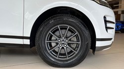 2022 (22) LAND ROVER RANGE ROVER EVOQUE 2.0 D165 R-Dynamic 5dr Auto 5821684
