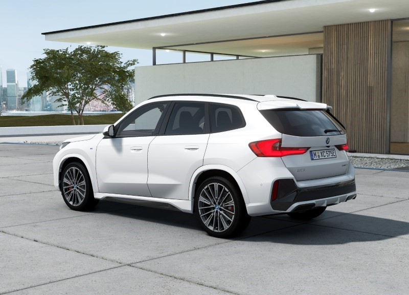 BMW iX1