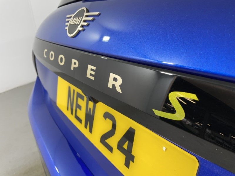  MINI COOPER 160kW SE Exclusive 54kWh 3dr Auto 3379571