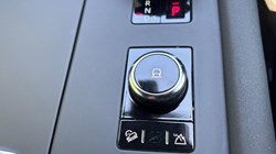 2022 (22) LAND ROVER DISCOVERY 3.0 D300 R-Dynamic HSE 5dr Auto 5647688