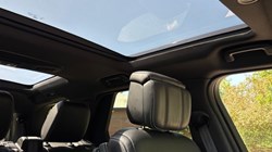 2022 (22) LAND ROVER DISCOVERY 3.0 D300 R-Dynamic HSE 5dr Auto 5647669
