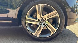 2022 (22) LAND ROVER DISCOVERY 3.0 D300 R-Dynamic HSE 5dr Auto 5647656