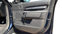 2022 (22) LAND ROVER DISCOVERY 3.0 D300 R-Dynamic HSE 5dr Auto 5647671