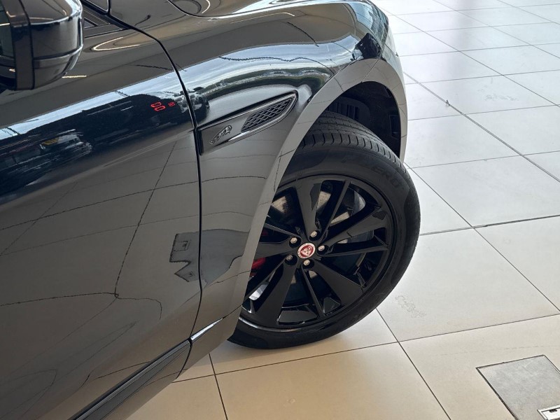 2022 (22) JAGUAR F-PACE 2.0 D200 R-Dynamic Black 5dr Auto AWD 5841629