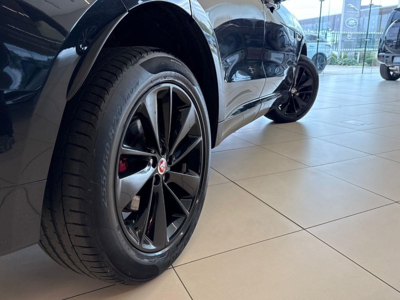 2022 (22) JAGUAR F-PACE 2.0 D200 R-Dynamic Black 5dr Auto AWD 5841628