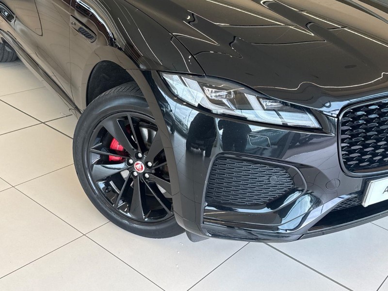 2022 (22) JAGUAR F-PACE 2.0 D200 R-Dynamic Black 5dr Auto AWD 5841622