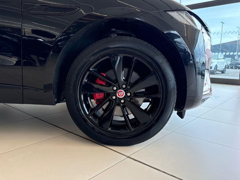 2022 (22) JAGUAR F-PACE 2.0 D200 R-Dynamic Black 5dr Auto AWD 5841589