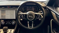 2022 (22) JAGUAR F-PACE 2.0 D200 R-Dynamic Black 5dr Auto AWD 5841596