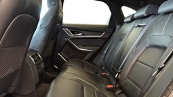 2022 (22) JAGUAR F-PACE 2.0 D200 R-Dynamic Black 5dr Auto AWD 5841585