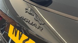 2022 (22) JAGUAR F-PACE 2.0 D200 R-Dynamic Black 5dr Auto AWD 5841626