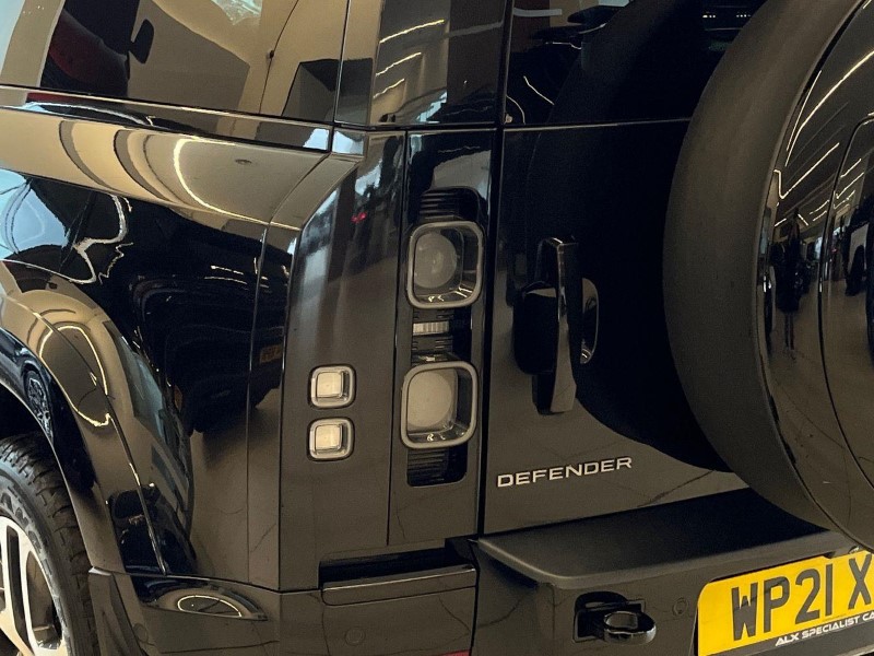 2021 (21) LAND ROVER DEFENDER 3.0 D250 X-Dynamic SE 90 3dr Auto 5839141