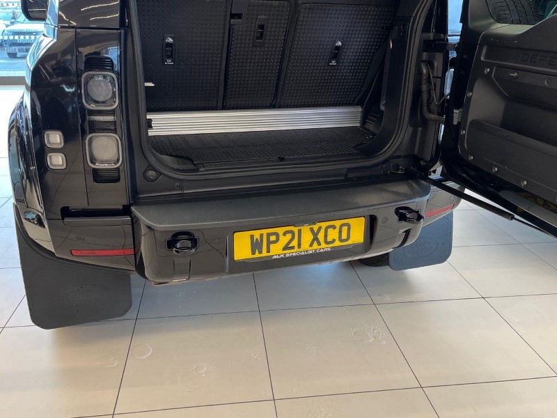 2021 (21) LAND ROVER DEFENDER 3.0 D250 X-Dynamic SE 90 3dr Auto 5839143