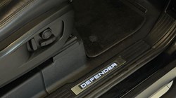 2021 (21) LAND ROVER DEFENDER 3.0 D250 X-Dynamic SE 90 3dr Auto 5839161
