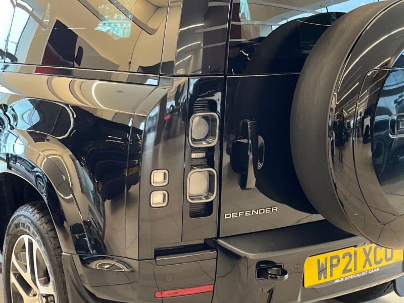 2021 (21) LAND ROVER DEFENDER 3.0 D250 X-Dynamic SE 90 3dr Auto 5839168