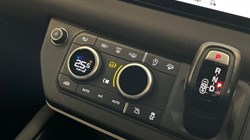 2021 (21) LAND ROVER DEFENDER 3.0 D250 X-Dynamic SE 90 3dr Auto 5839159