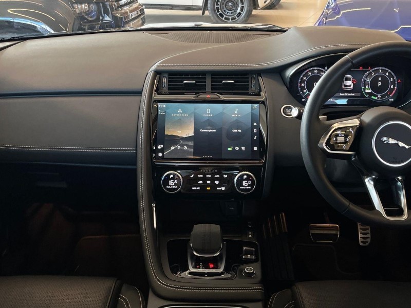 2023 (73) JAGUAR E-PACE 1.5 P300e R-Dynamic SE Black 5dr Auto 5820855