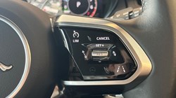 2023 (73) JAGUAR E-PACE 1.5 P300e R-Dynamic SE Black 5dr Auto 5820869