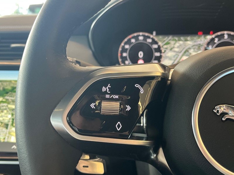2023 (73) JAGUAR E-PACE 1.5 P300e R-Dynamic SE Black 5dr Auto 5820868