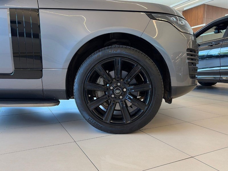 2021 (21) LAND ROVER RANGE ROVER 3.0 D300 Westminster Black 4dr Auto 5824020