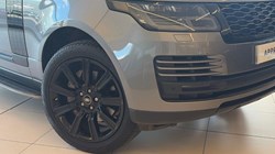2021 (21) LAND ROVER RANGE ROVER 3.0 D300 Westminster Black 4dr Auto 5824055