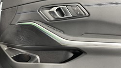 BMW 3 SERIES 320i M Sport 4dr Step Auto 3624774
