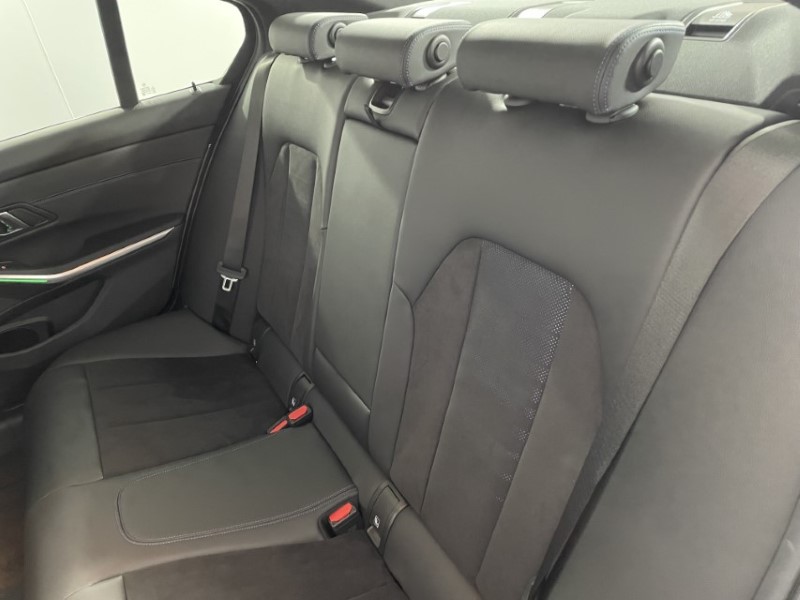  BMW 3 SERIES 320i M Sport 4dr Step Auto 3624785