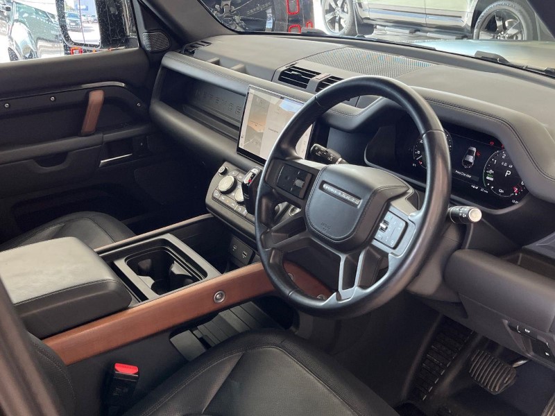 2024 (24) LAND ROVER DEFENDER 2.0 P400e X-Dynamic HSE 110 5dr Auto 5842777