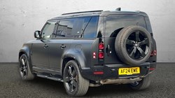 2024 (24) LAND ROVER DEFENDER 2.0 P400e X-Dynamic HSE 110 5dr Auto 1