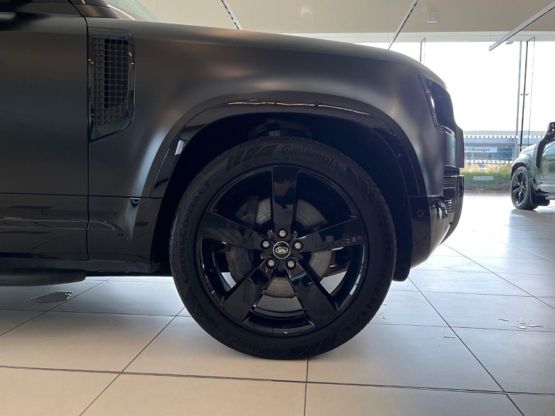 2024 (24) LAND ROVER DEFENDER 2.0 P400e X-Dynamic HSE 110 5dr Auto 5842730