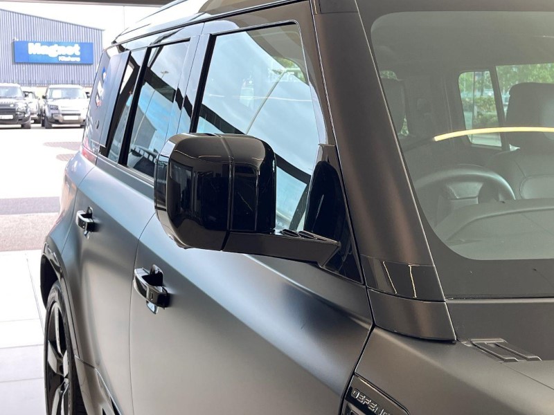 2024 (24) LAND ROVER DEFENDER 2.0 P400e X-Dynamic HSE 110 5dr Auto 5842774