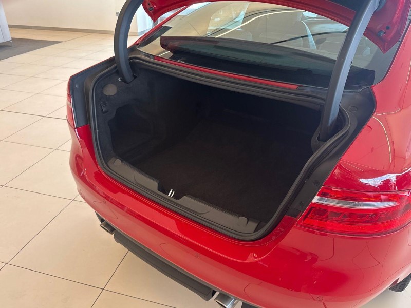 2019 (19) JAGUAR XE 2.0 Ingenium R-Sport 4dr Auto 5822763