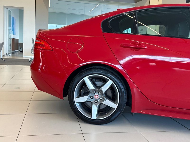 2019 (19) JAGUAR XE 2.0 Ingenium R-Sport 4dr Auto 5822775