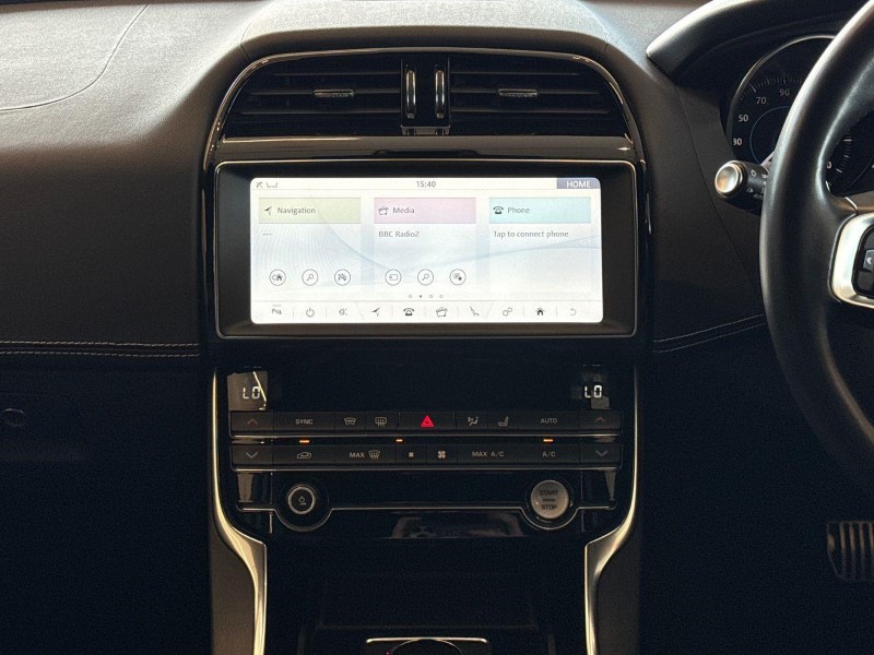 2019 (19) JAGUAR XE 2.0 Ingenium R-Sport 4dr Auto 5822741