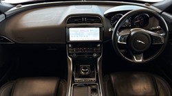 2019 (19) JAGUAR XE 2.0 Ingenium R-Sport 4dr Auto 5822736