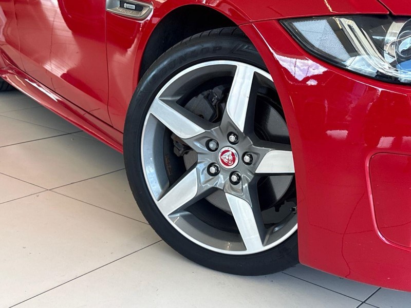 2019 (19) JAGUAR XE 2.0 Ingenium R-Sport 4dr Auto 5822766