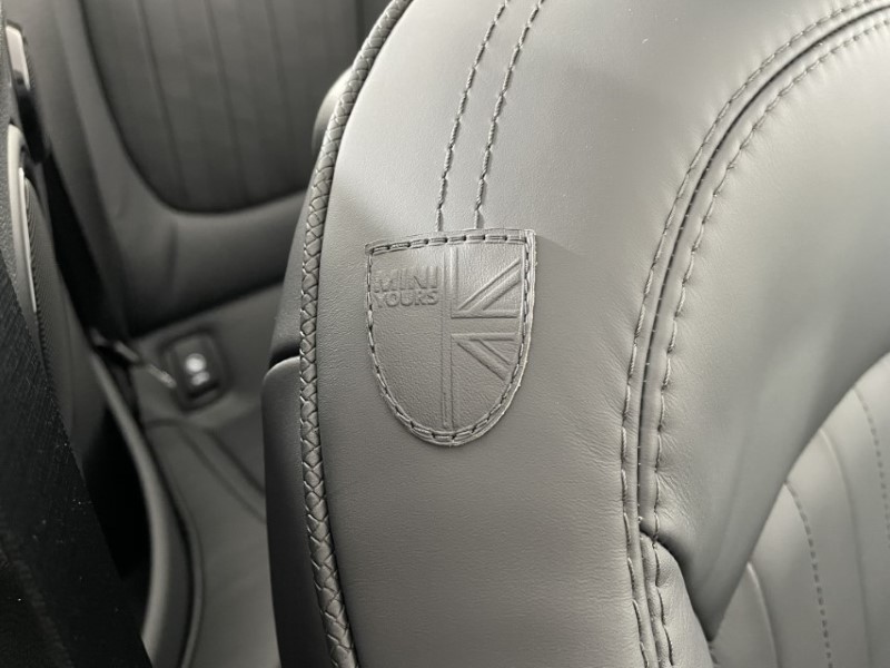  MINI CONVERTIBLE 2.0 John Cooper Works Premium Plus 2dr Auto 3652002