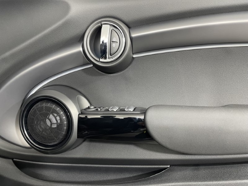  MINI CONVERTIBLE 2.0 John Cooper Works Premium Plus 2dr Auto 3652007