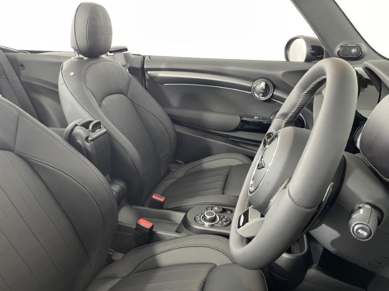  MINI CONVERTIBLE 2.0 John Cooper Works Premium Plus 2dr Auto 3652000