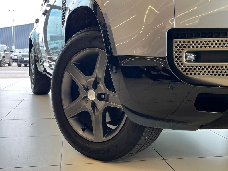 2023 (23) LAND ROVER DEFENDER 3.0 D250 X-Dynamic SE 110 5dr Auto [7 Seat] 5832482