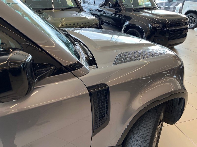 2023 (23) LAND ROVER DEFENDER 3.0 D250 X-Dynamic SE 110 5dr Auto [7 Seat] 5832458