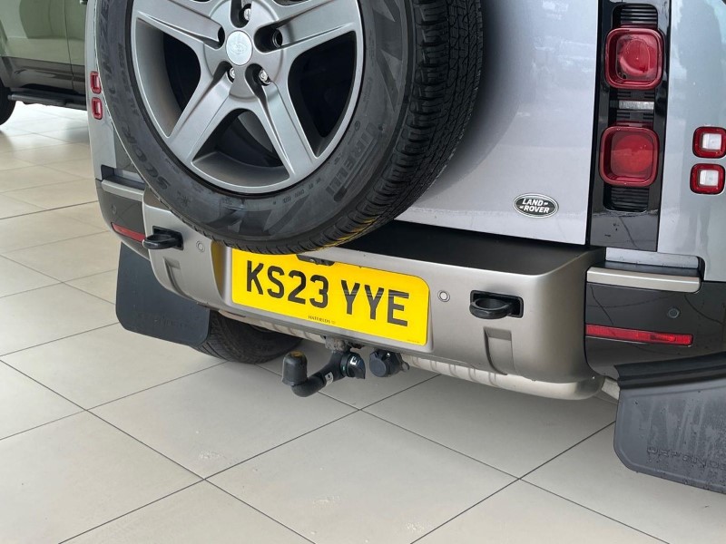 2023 (23) LAND ROVER DEFENDER 3.0 D250 X-Dynamic SE 110 5dr Auto [7 Seat] 5832460