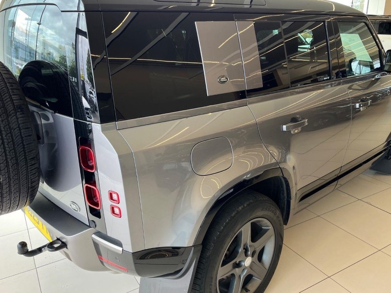 2023 (23) LAND ROVER DEFENDER 3.0 D250 X-Dynamic SE 110 5dr Auto [7 Seat] 5832489