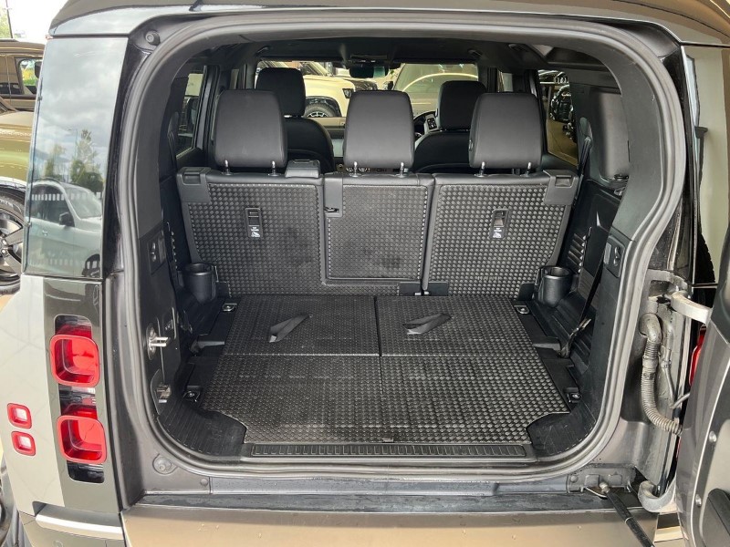 2023 (23) LAND ROVER DEFENDER 3.0 D250 X-Dynamic SE 110 5dr Auto [7 Seat] 5832448