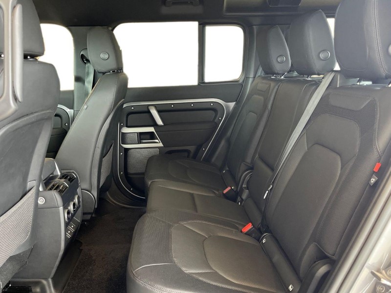 2023 (23) LAND ROVER DEFENDER 3.0 D250 X-Dynamic SE 110 5dr Auto [7 Seat] 5832442