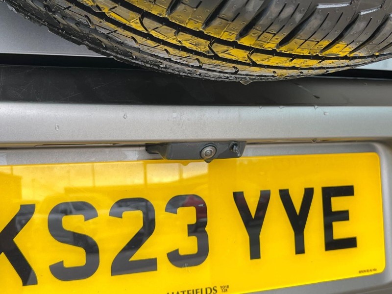 2023 (23) LAND ROVER DEFENDER 3.0 D250 X-Dynamic SE 110 5dr Auto [7 Seat] 5832479
